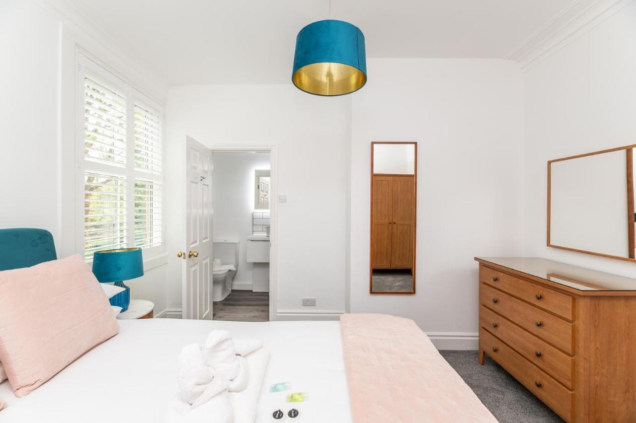 Holiday home Stunning And Modern 5 Bed House I Pass The Keys York